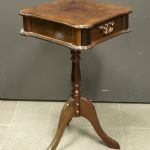 827 1465 PEDESTAL TABLE